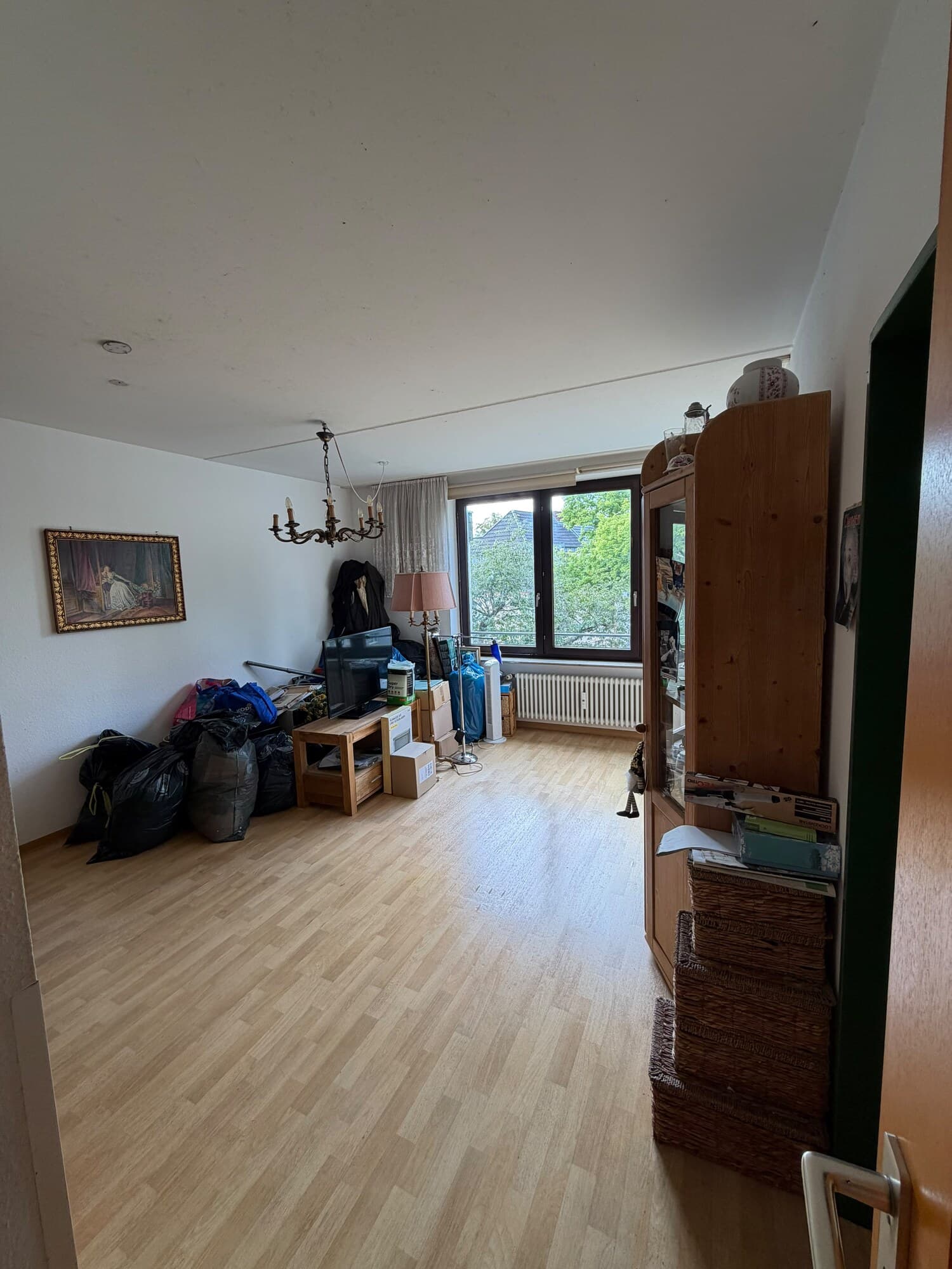 Wohnraum vor der Entrümpelung