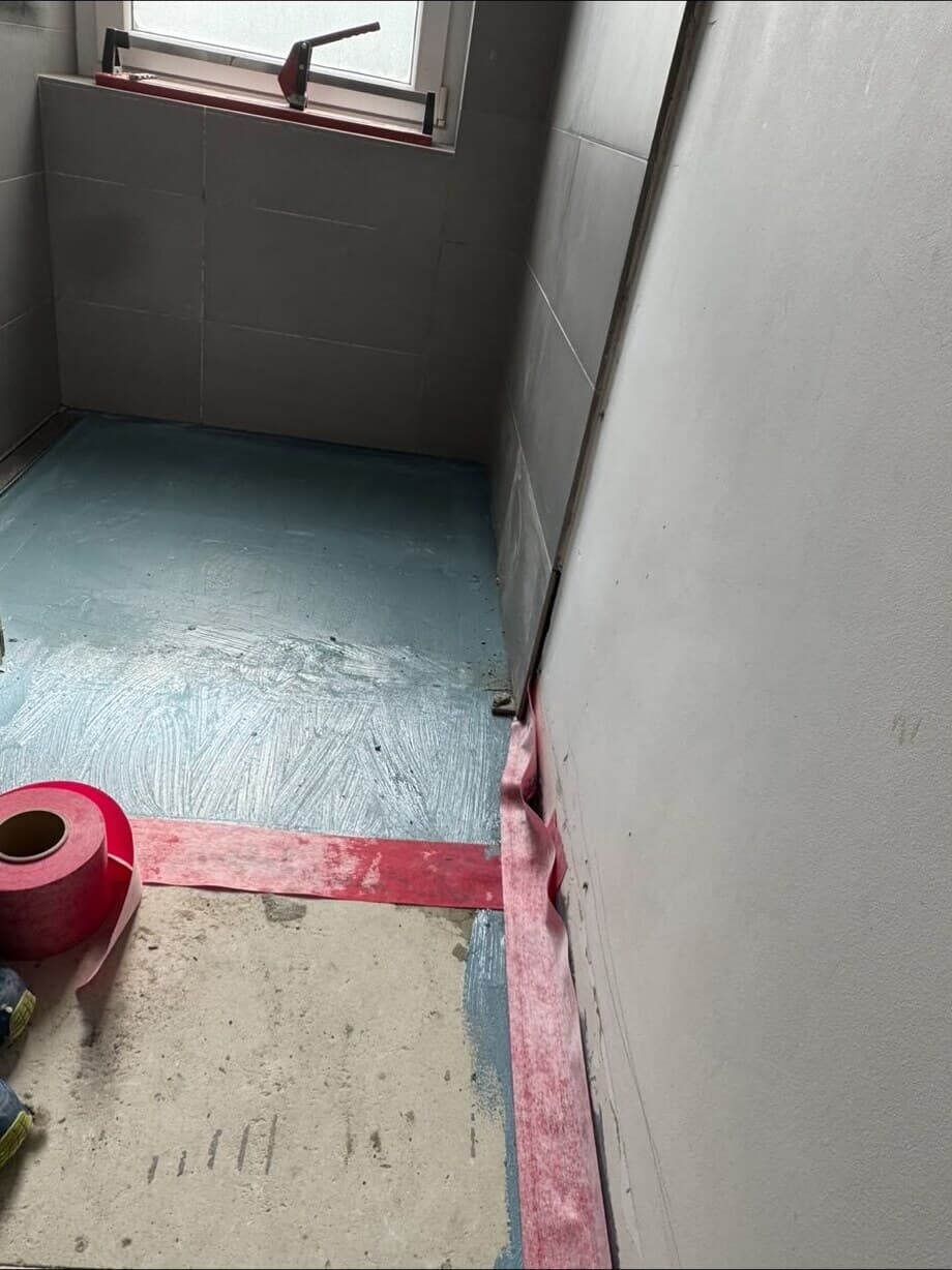 Sanitärinstallation während der Arbeiten