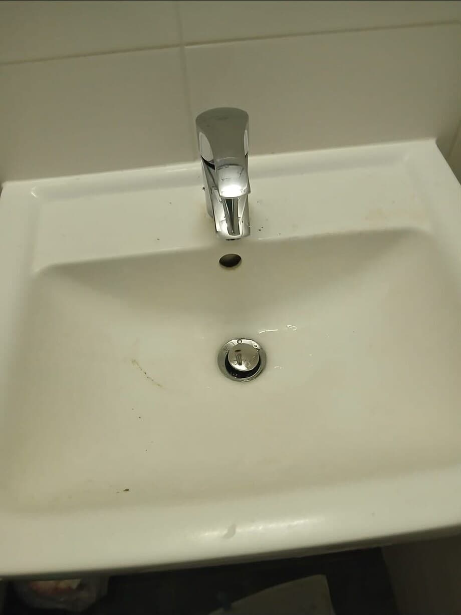Saniertes Bad mit neuen Sanitärobjekten